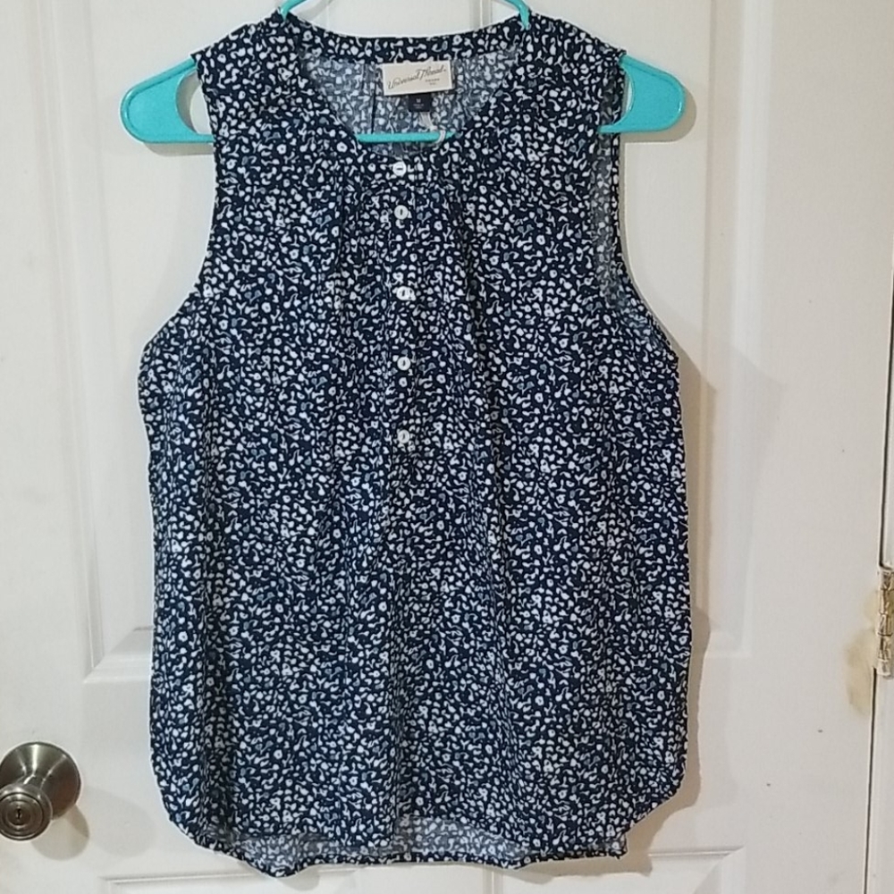 Beauitful Universal Thread FloralHenley Tank Top